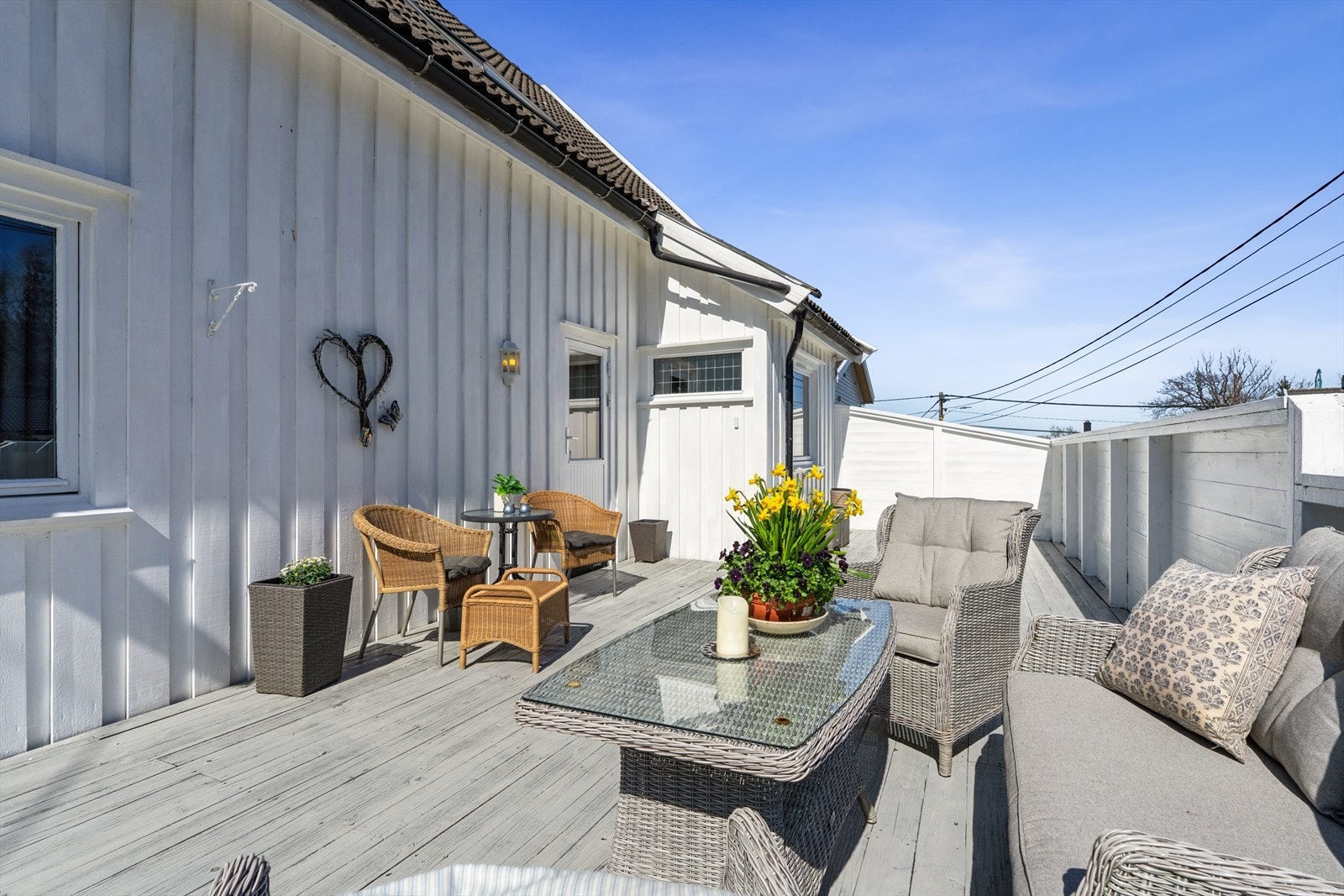 Terrasse tilhørende leilighet i 1.etg Galleribilde