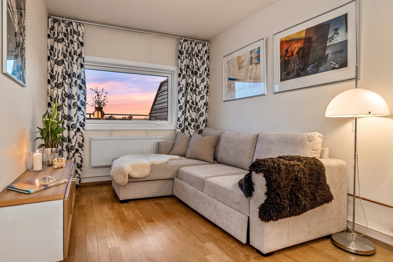 Er det ikke behov for tre soverom er det en fin løsning med ekstra stue eller sengeplass for besøket. Galleribilde