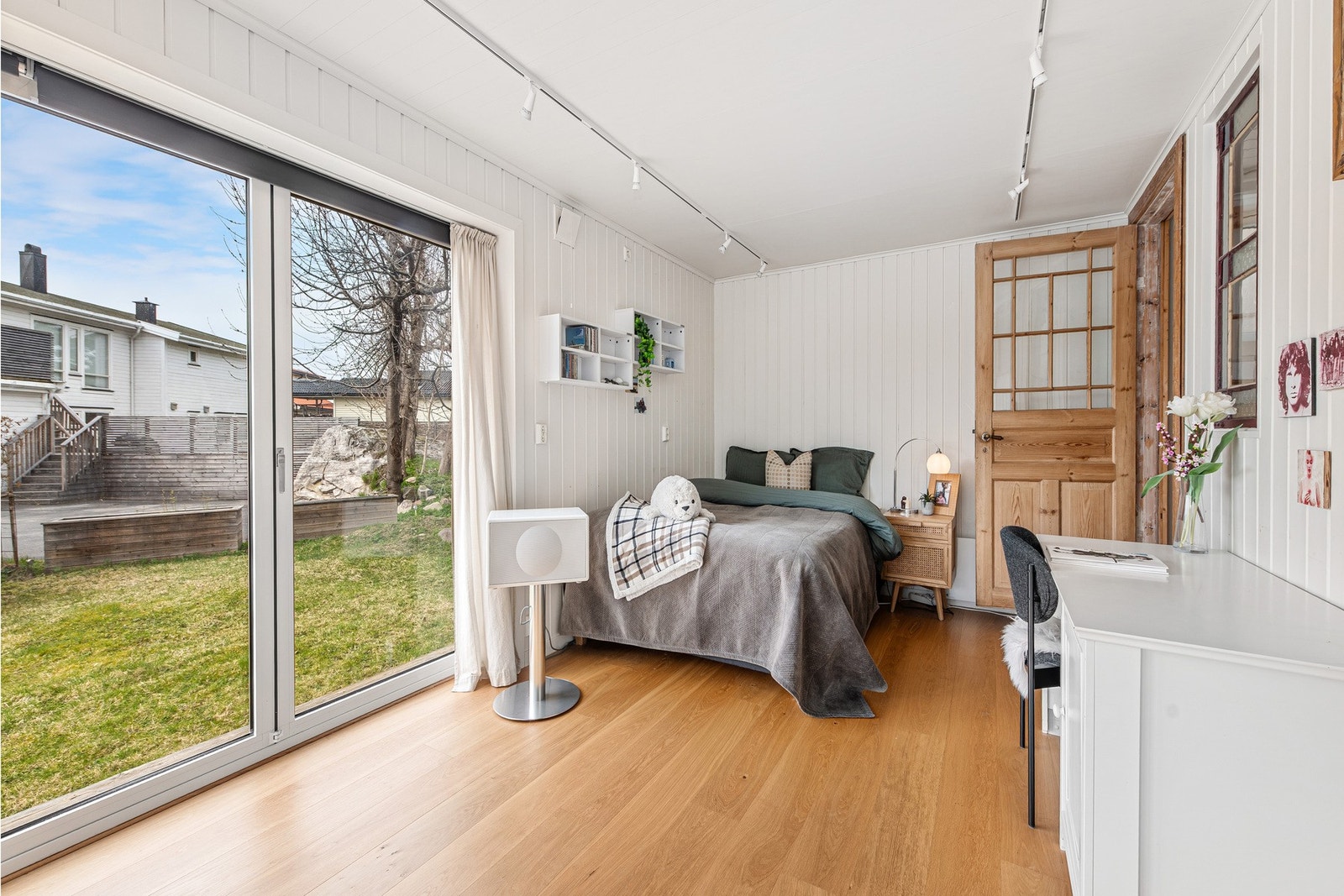 God plass for seng og sittegruppe Galleribilde