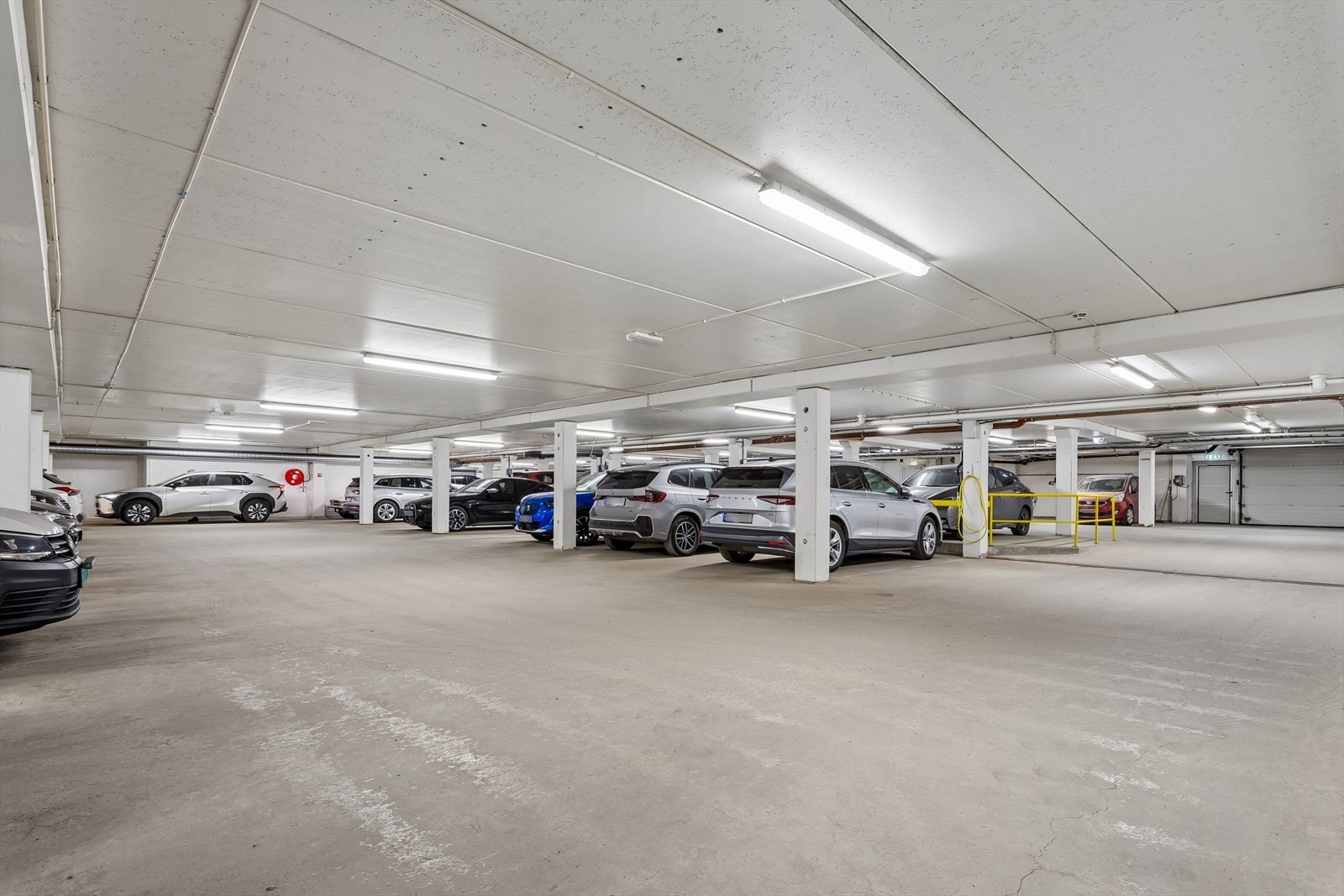 Det medfølger en fast garasjeplass i felles, lukket anlegg. Galleribilde