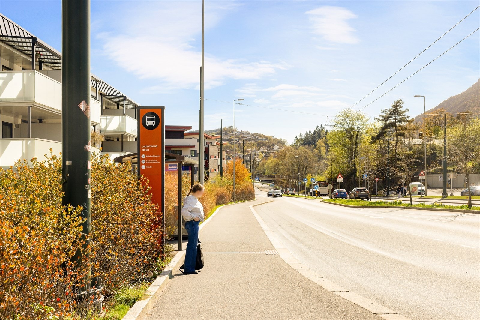 Det er svært god kollektiv forbindelse, blant annet til sentrum. Galleribilde