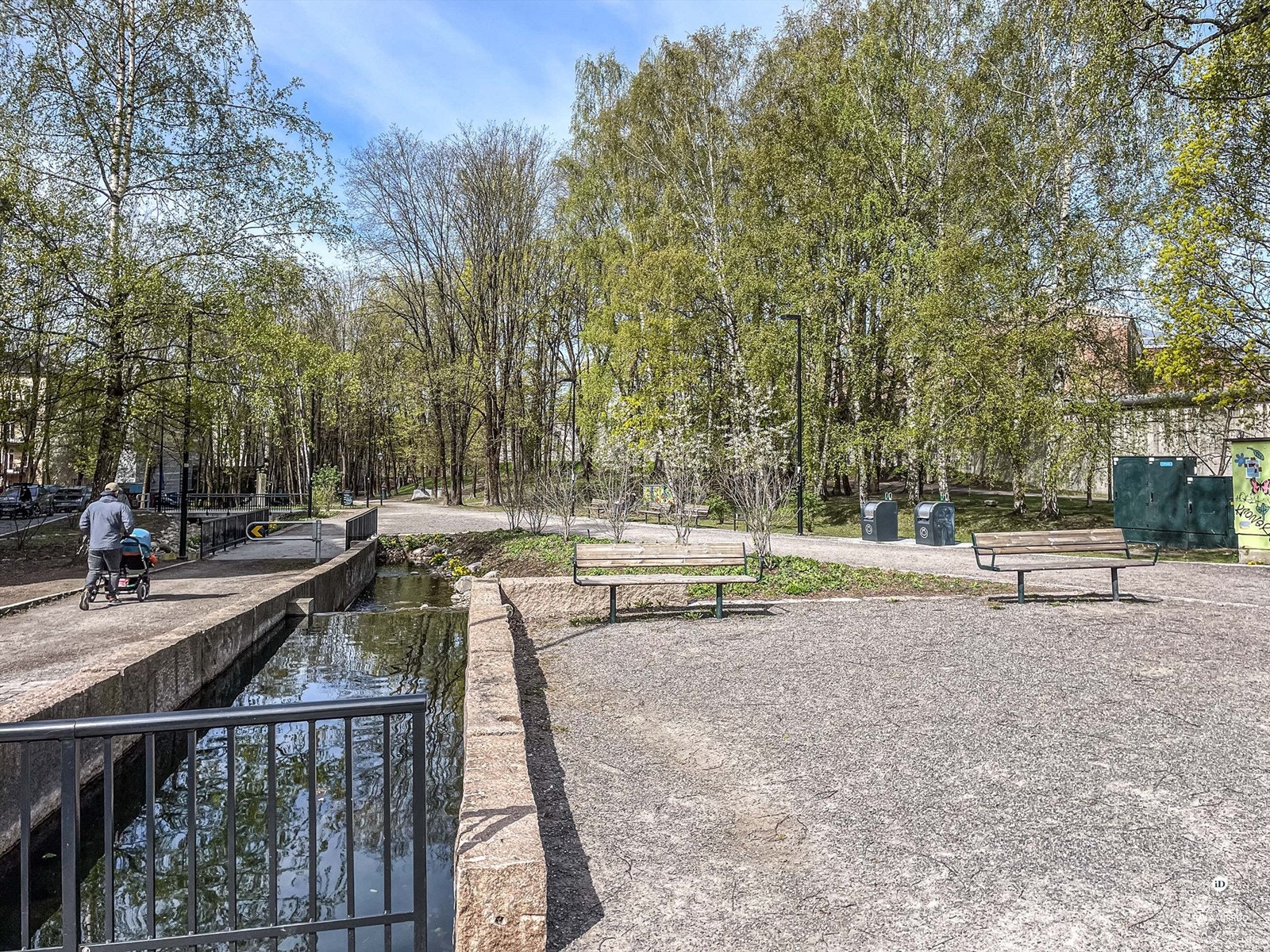 Det er kort vei til gode turområder. Rett ved leiligheten finner du Klosterenga park og Botsparken som en grønn lunge midt i byen. Galleribilde