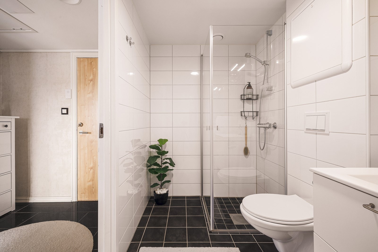 Fra entreen kommer du videre inn til badet. Galleribilde