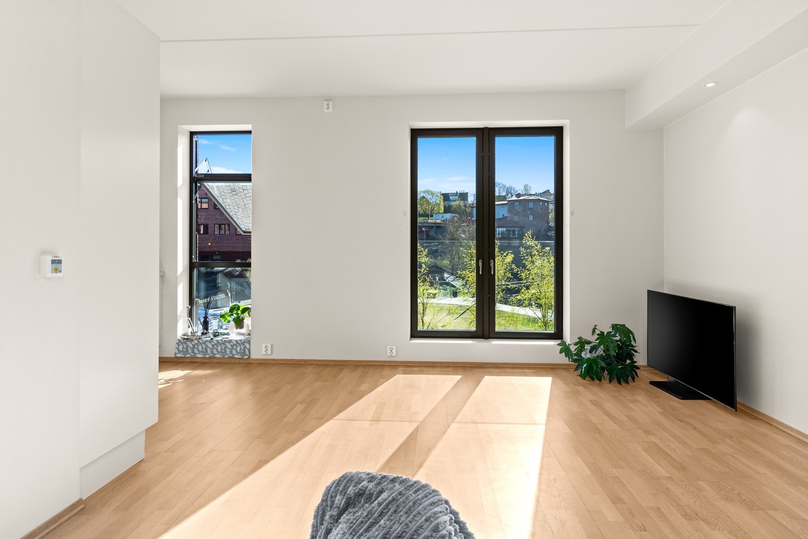 Fra stuen er det utgang til fransk balkong, som slipper inn rikelig med dagslys. Galleribilde