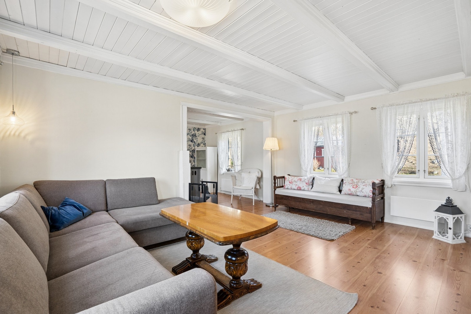 Plass til både sofagruppe og sosiale soner. Galleribilde