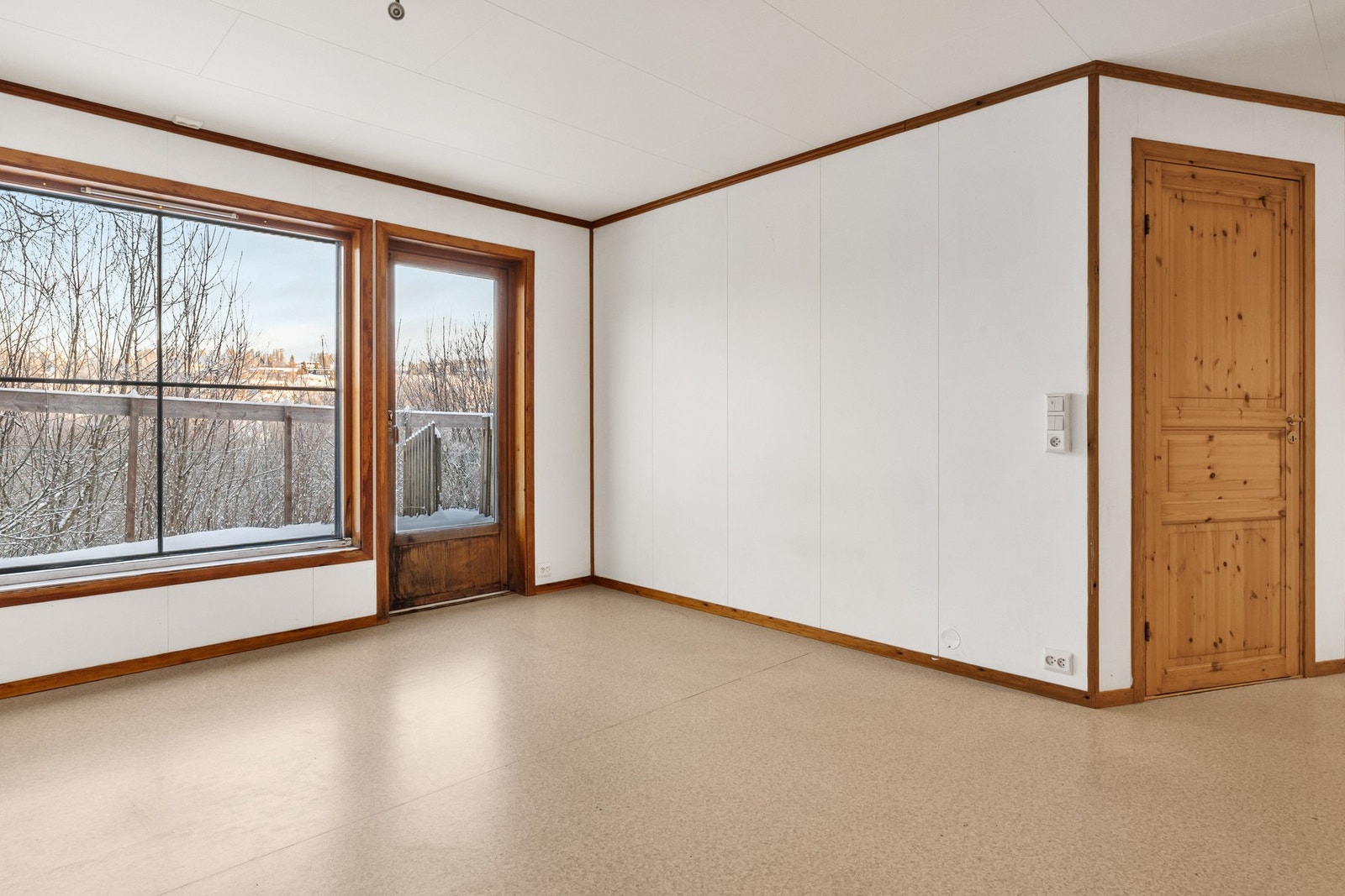 Stue med godt lysinnslipp Galleribilde