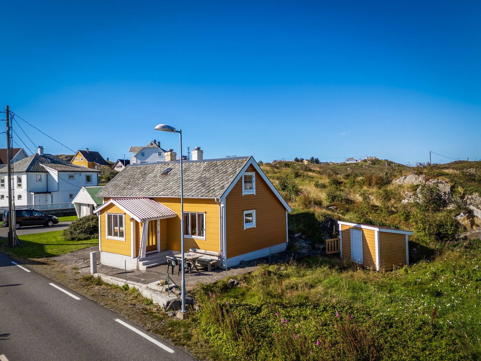 Tilhørende finner man utvendig bod på 4 m². Galleribilde