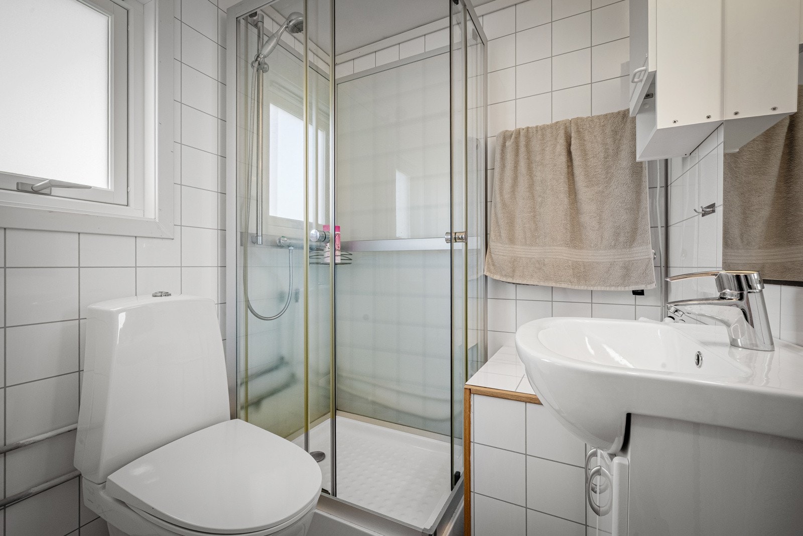 Baderom med bl.a. varmekabler i gulv. Galleribilde