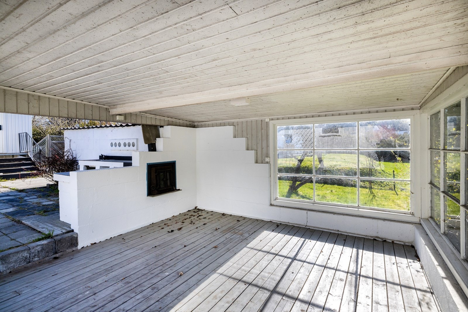 Flott overbygget uteplass Galleribilde
