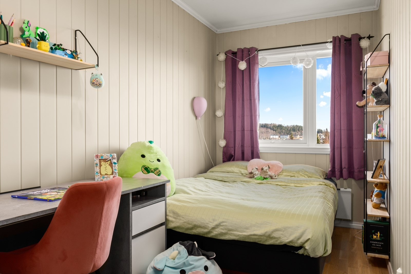 Det mellomstore soverommet - perfekt som barnerom! Galleribilde