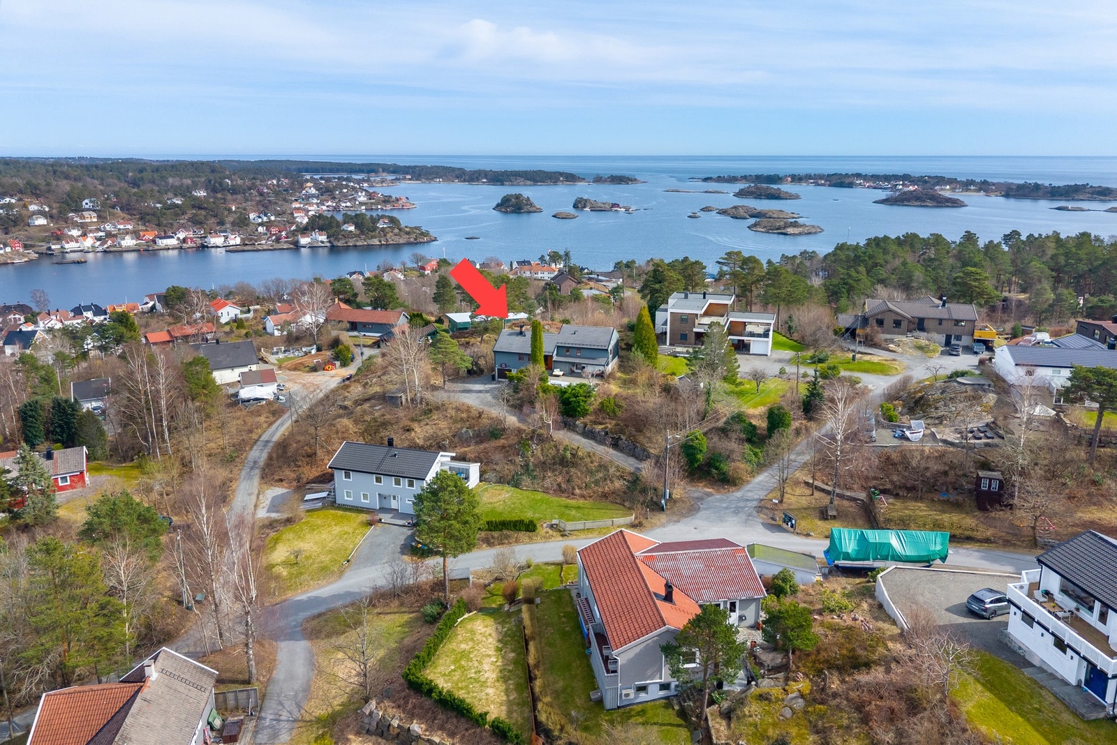 Enebolig med over 2 mål tomt, nydelig utsikt og beliggende i et attraktivt boligområdet. Galleribilde