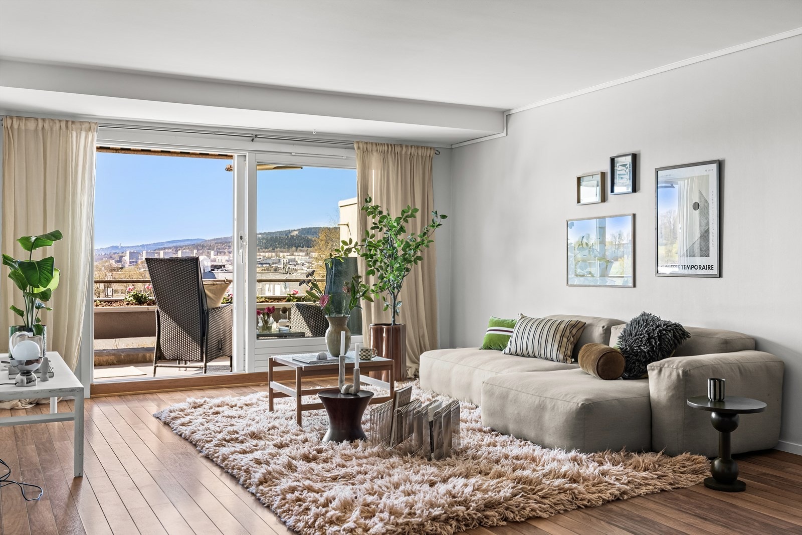 Kløfterhagen 9B er en stor 2-roms andelsleilighet med flott utsikt i et attrakivt boligområde! Galleribilde