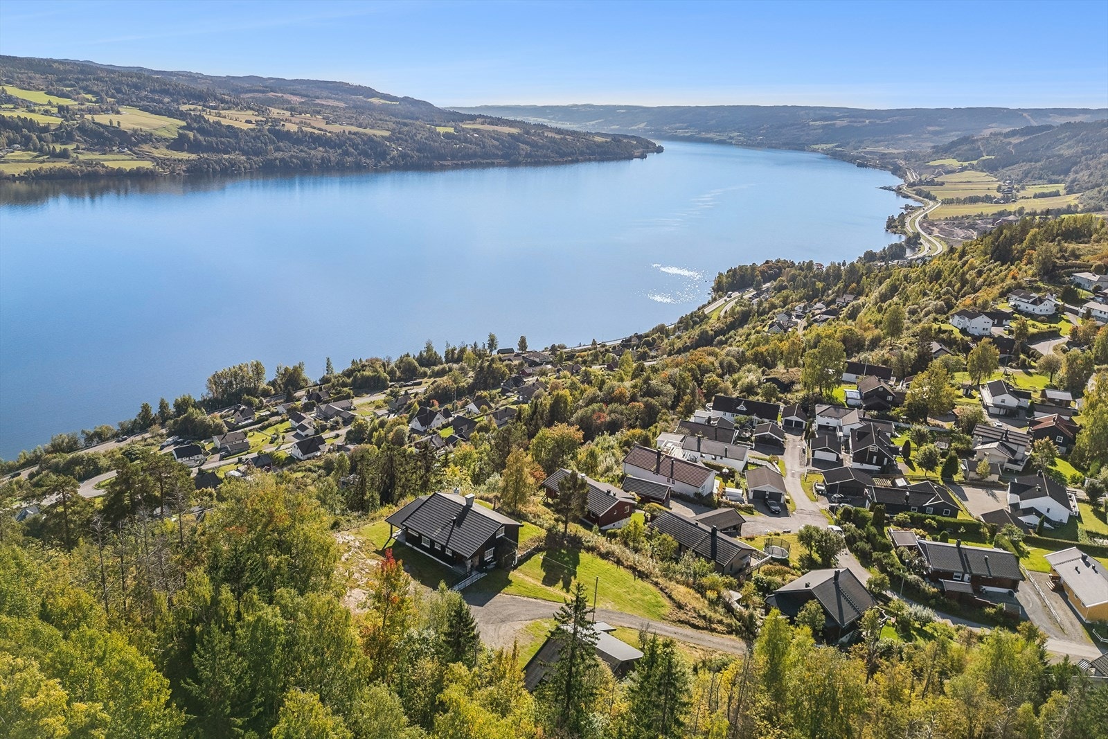 Her bor du med umiddelbar nærhet til naturen, samtidig som det er kort vei til Lillehammer sentrum. Galleribilde