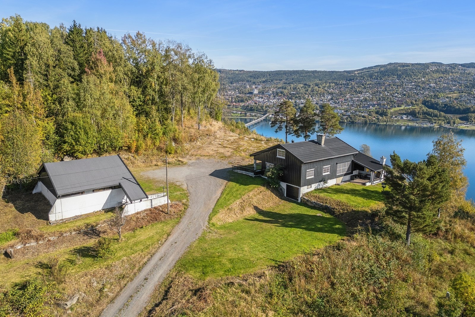 DNB Eiendom v/Elin M. Tofthagen ønsker velkommen til Hustruberget 6! Galleribilde