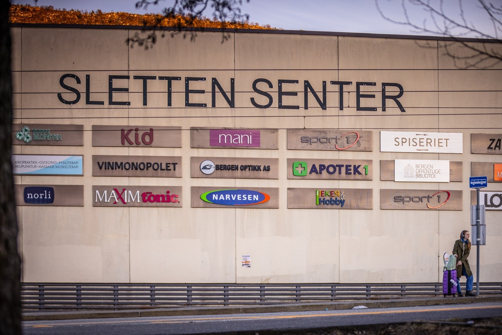 Sletten senter byr på ulike servicetilbud i nærheten av boligen Galleribilde