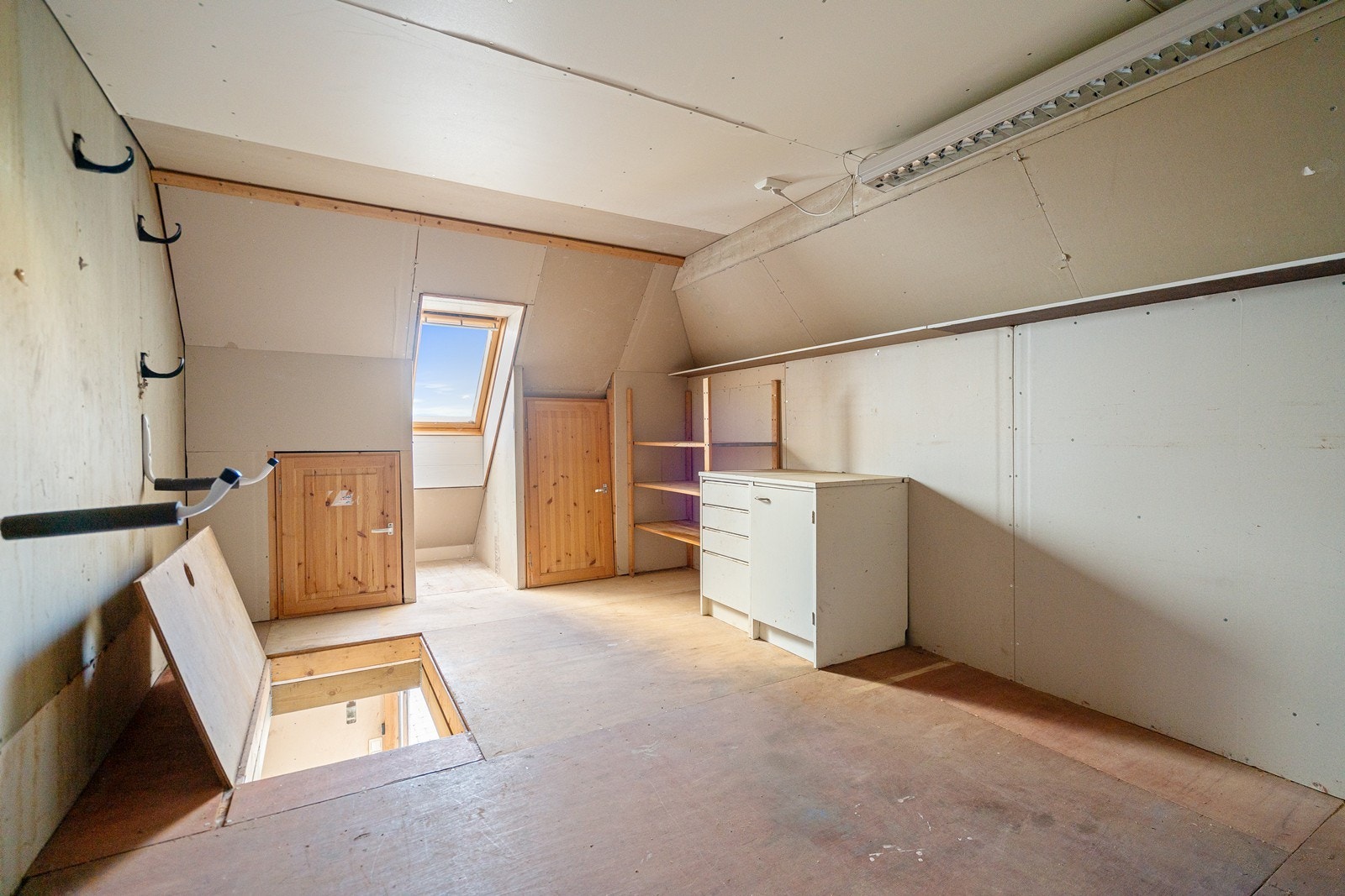 Garasje: Loft over garasjen. Gode muligheter for lagring. Galleribilde