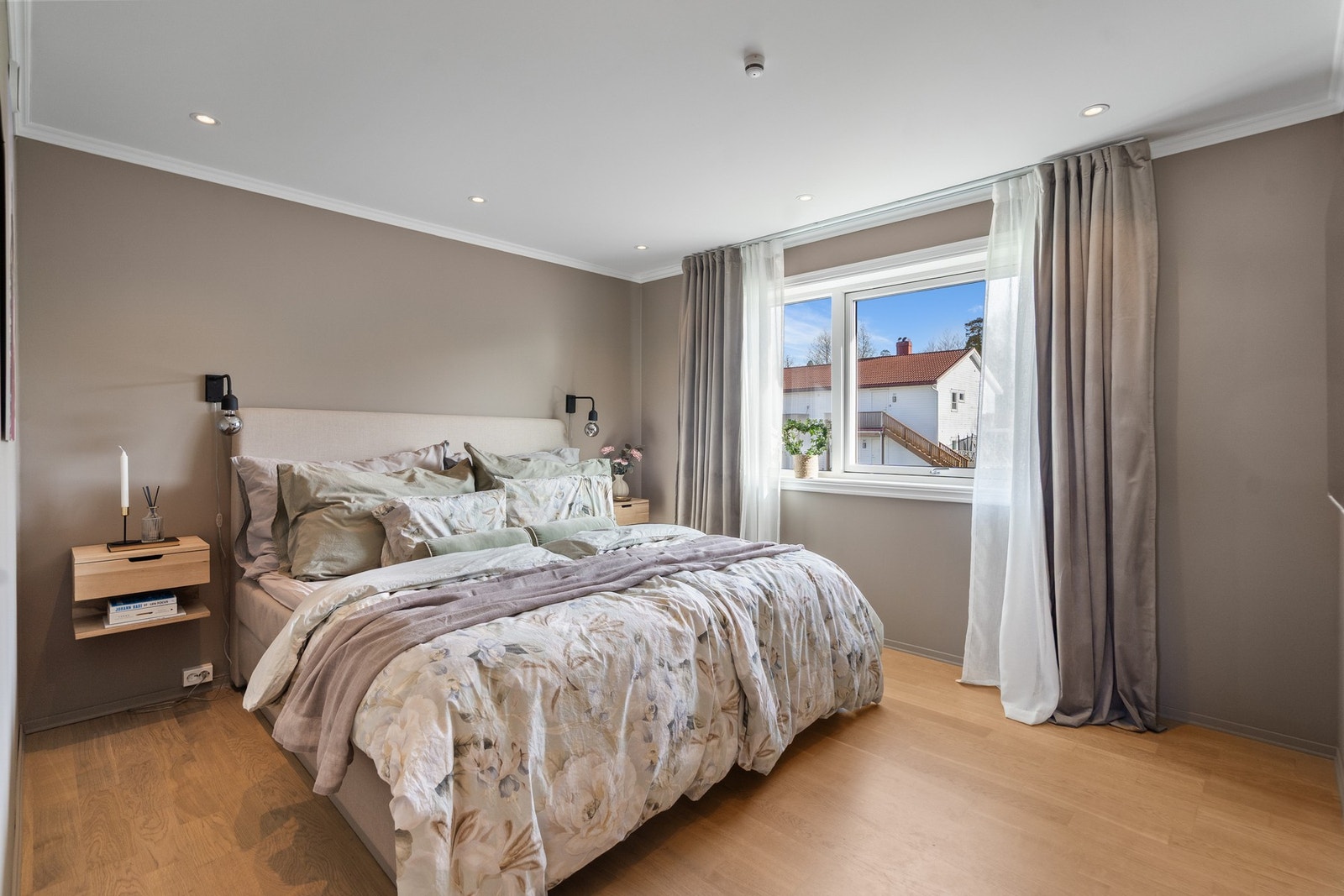 Master bedroom Galleribilde