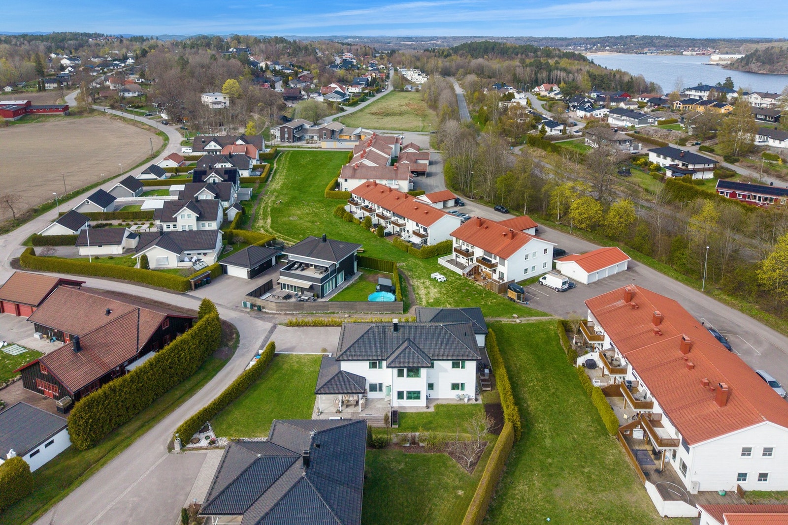 Barnevennlig og flott område med gåavstand til skole og barnehage Galleribilde