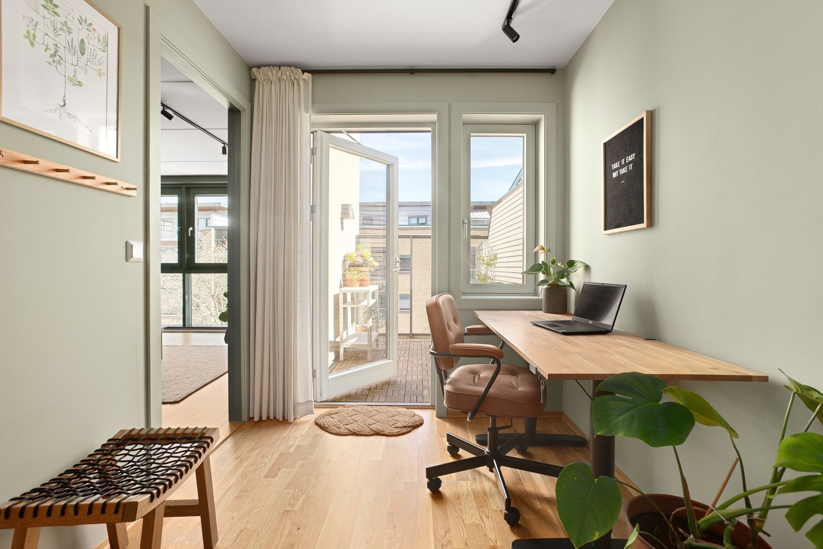 Praktisk som kontor eller gjesterom Galleribilde