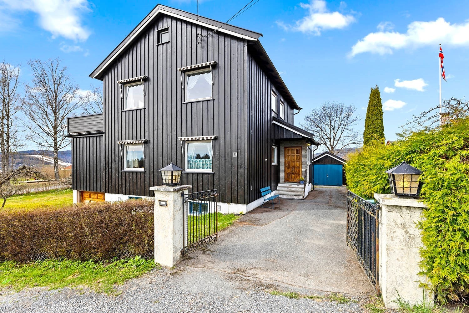 Innkjørsel Galleribilde