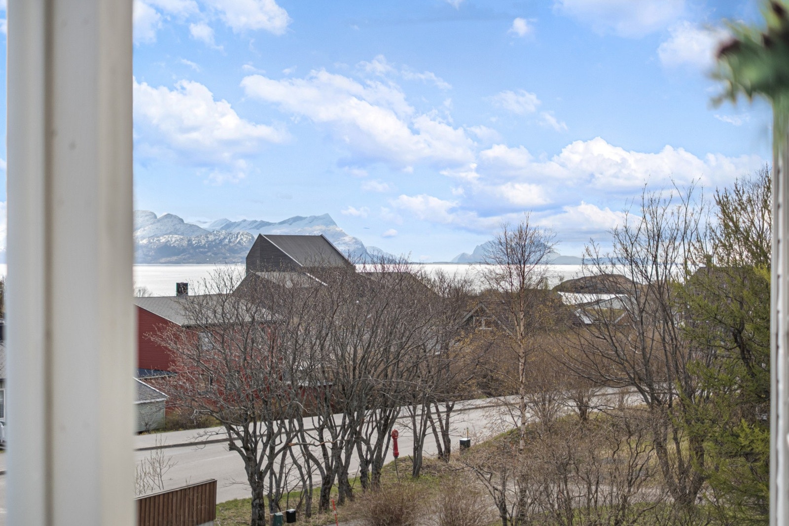 Utsikt fra stue. Galleribilde