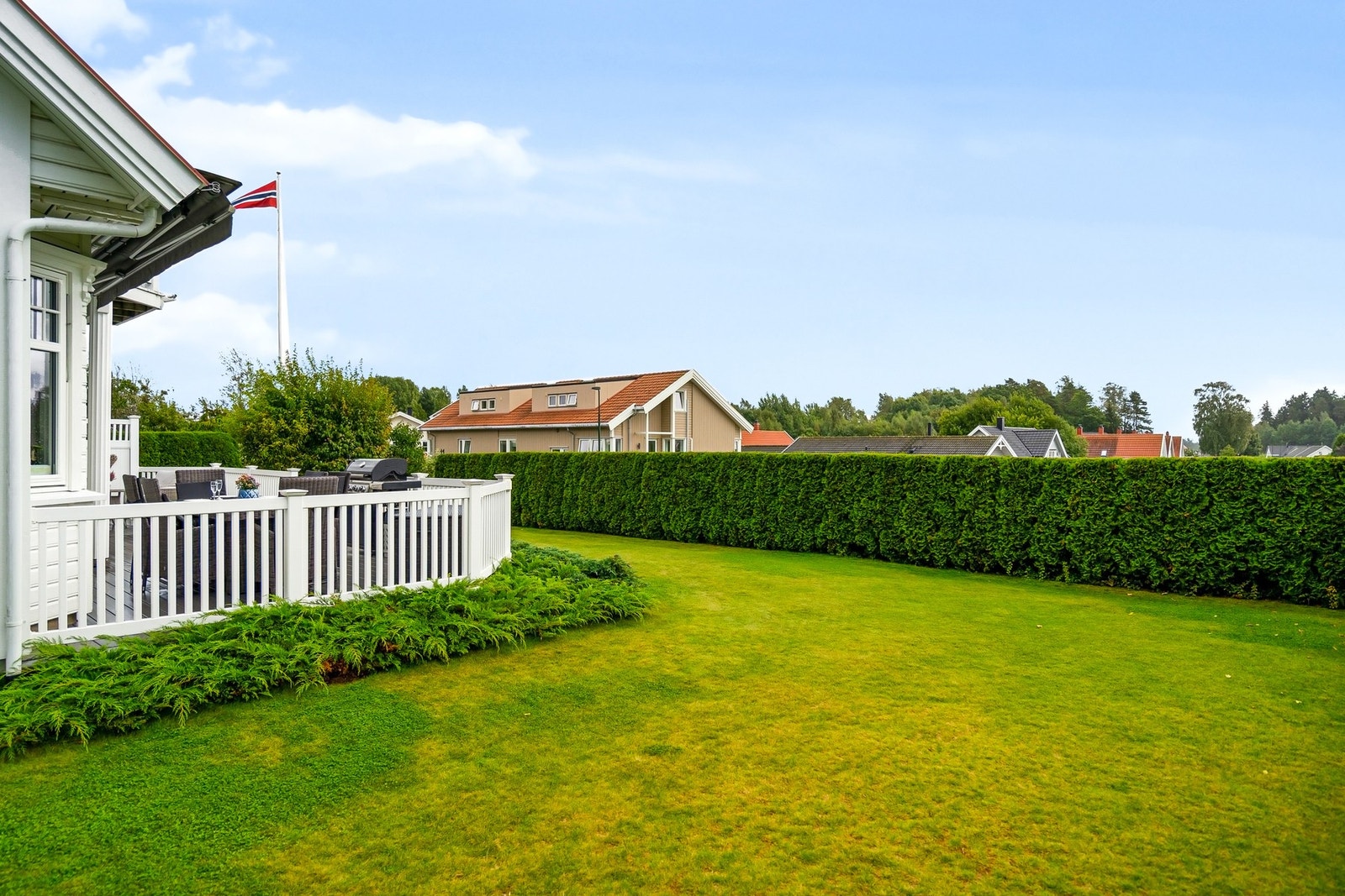 God plass til lek og hageaktiviteter Galleribilde