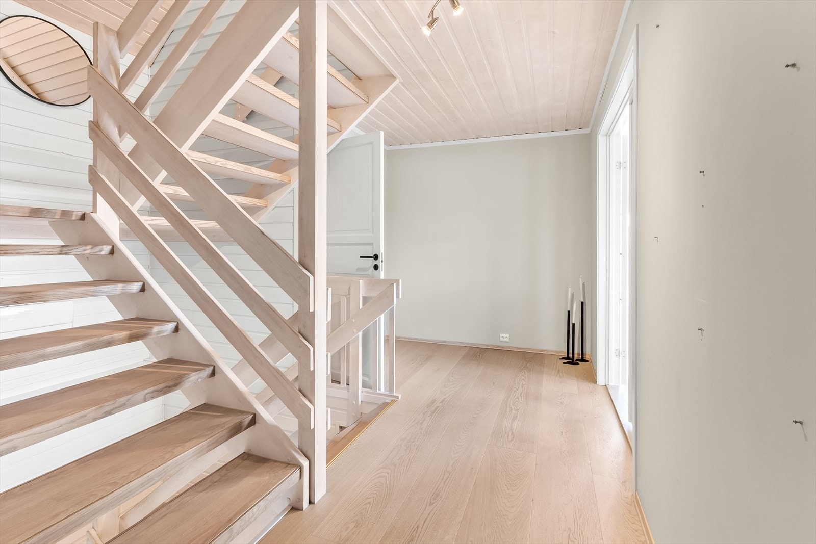 Trapp opp til loftsetasje. Galleribilde