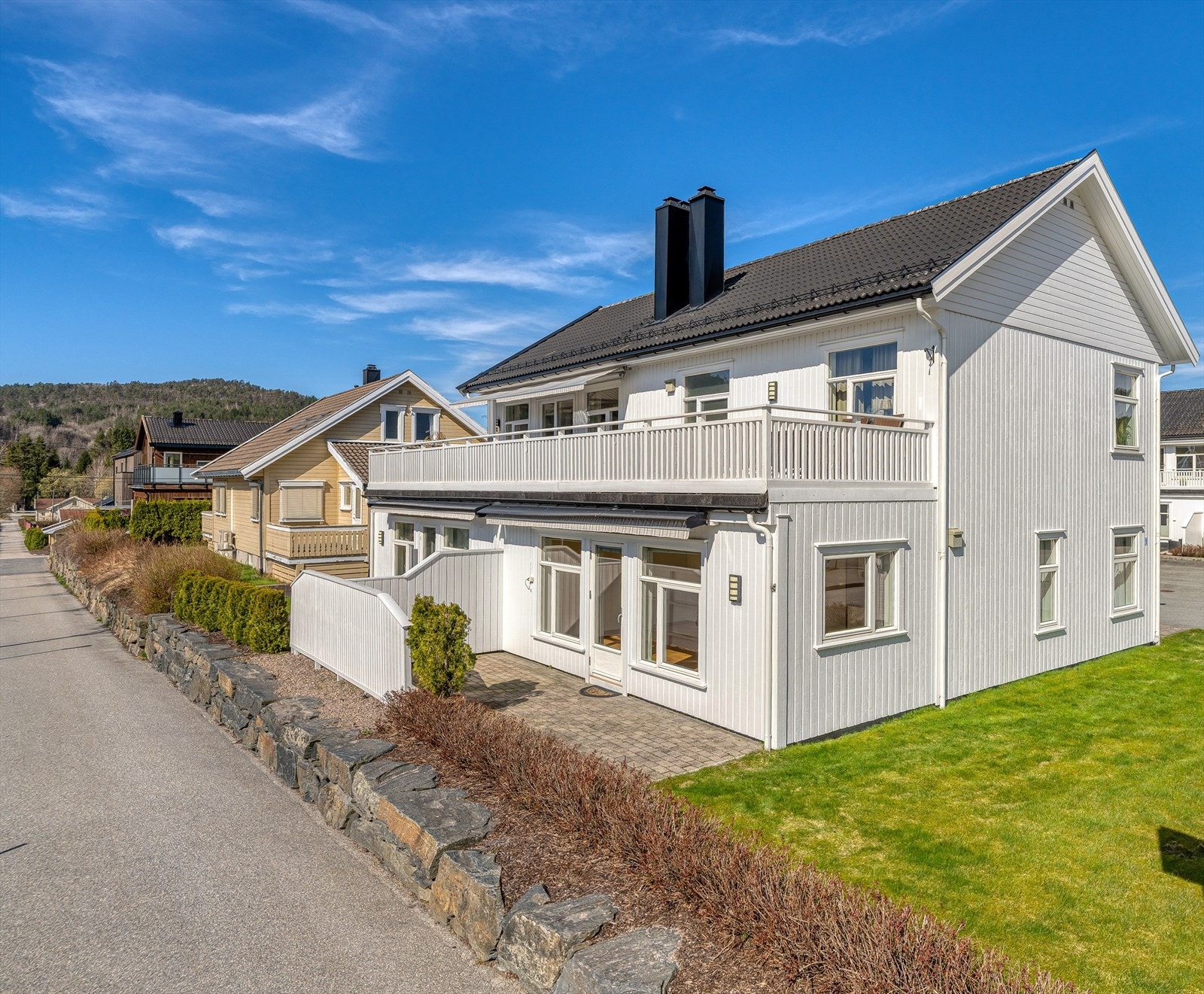 Velkommen til Vestmovegen 1A! Leiligheten er presentert av Simon Aarhus v/Aktiv eiendomsmegling avd. Kristiansand
Fotograf: Ivars Upe Galleribilde