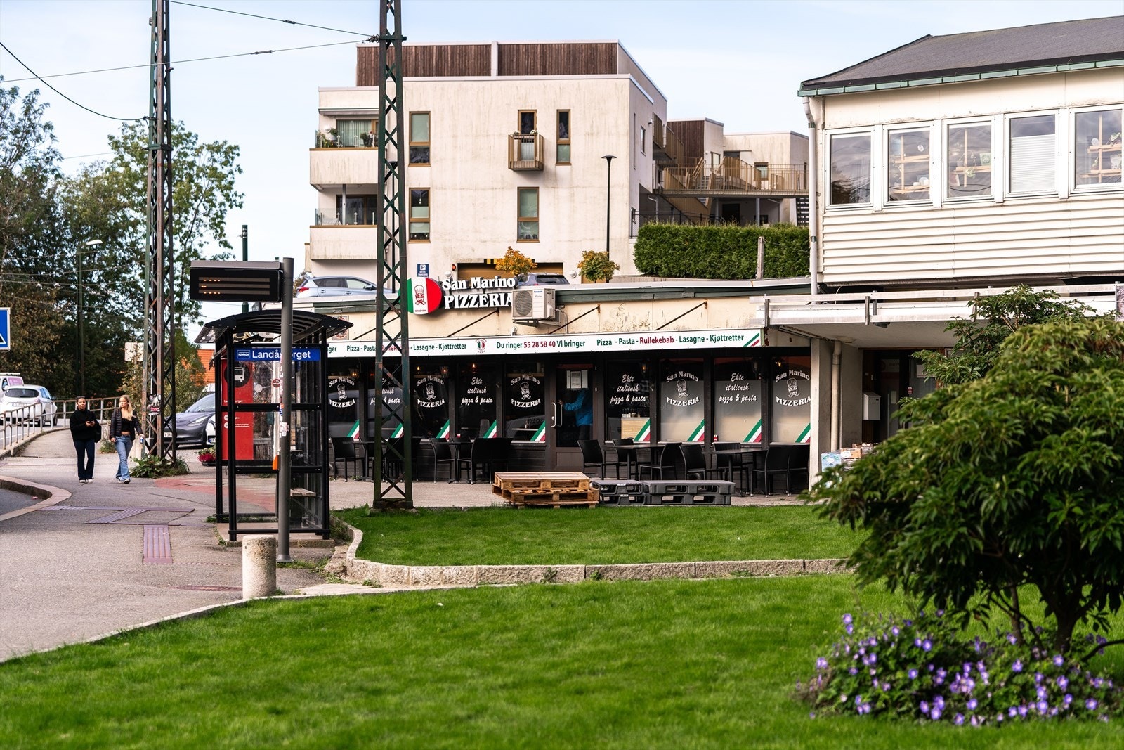 - 2 minutters gange til nærmeste busstopp - Galleribilde
