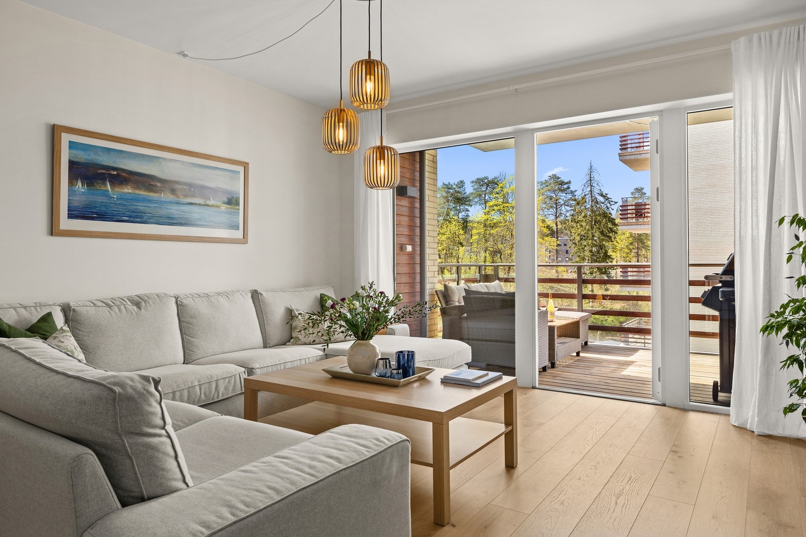 Leiligheten har pene overflater, moderne tekniske løsninger og en god planløsning. Galleribilde