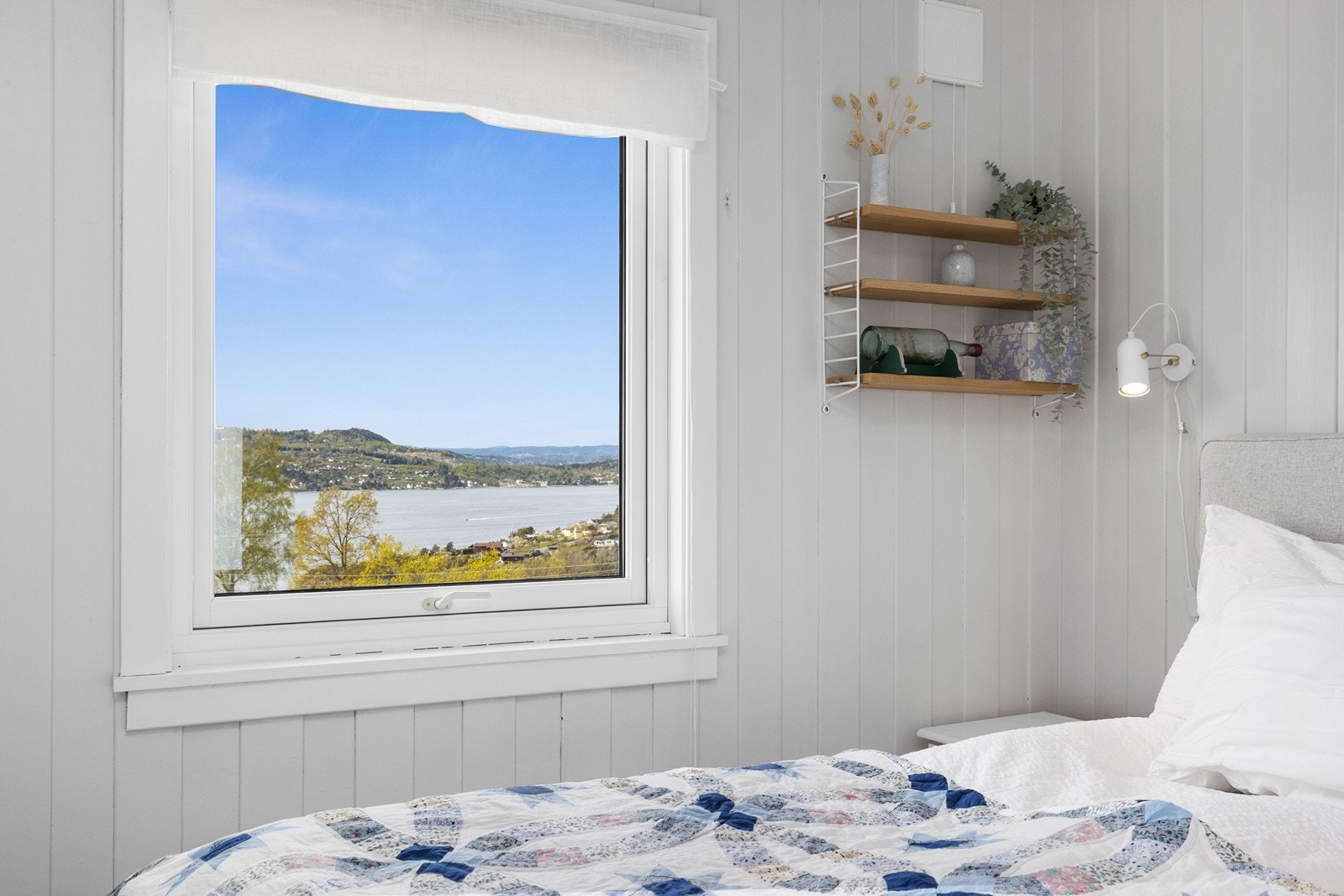 Deilig utsikt fra soverommet Galleribilde