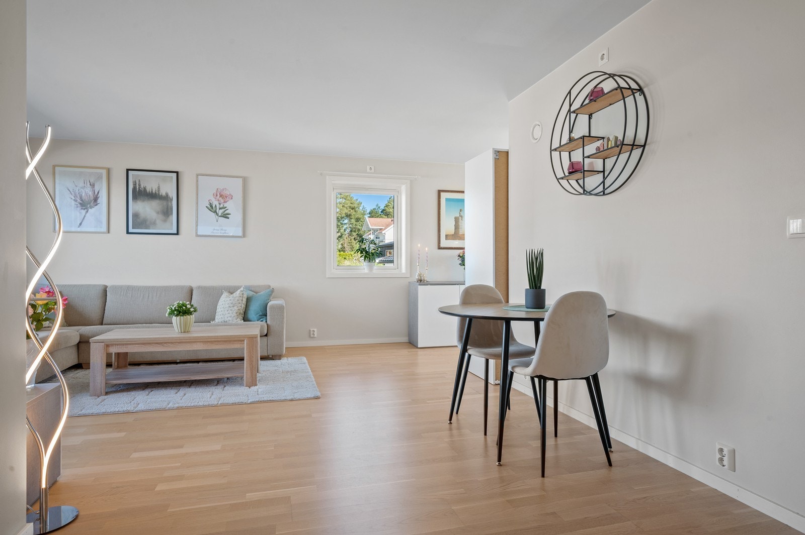 Boligen har balansert ventilasjon og vannbåren gulvvarme i alle rom bortsett fra bod/teknisk rom Galleribilde