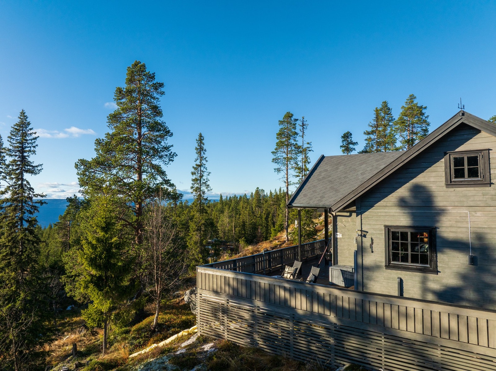 Privatmegleren Hallingdal v/ Thea Viko Eidsgård har gleden av å presentere Liamarkvegen 795! Bilder tatt av fotograf Pål Harald Uthus. Galleribilde