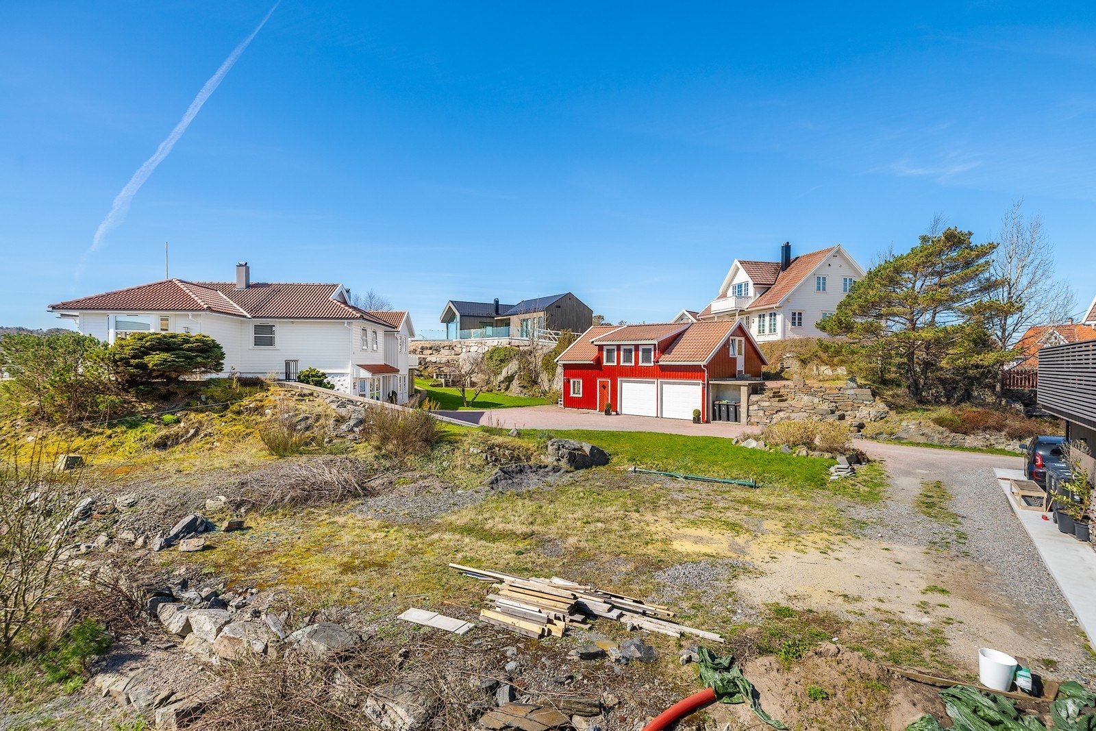 Til salget medfølger forslag til tegninger fra arkitekt (ikke godkjent av kommunen p.t - se vedlegg i salgsoppgaven) Galleribilde