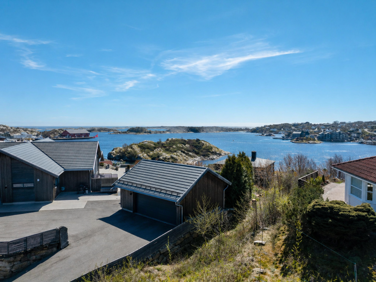 Nydelig utsikt! (Bilde er illustrert som en indikasjon på hvordan utsikten blir fra 3.etasje om du bygger tilsvarende bolig som på vedlagte tegninger. Dette er kun ment som illustrasjon og avvik kan fremkomme) Galleribilde