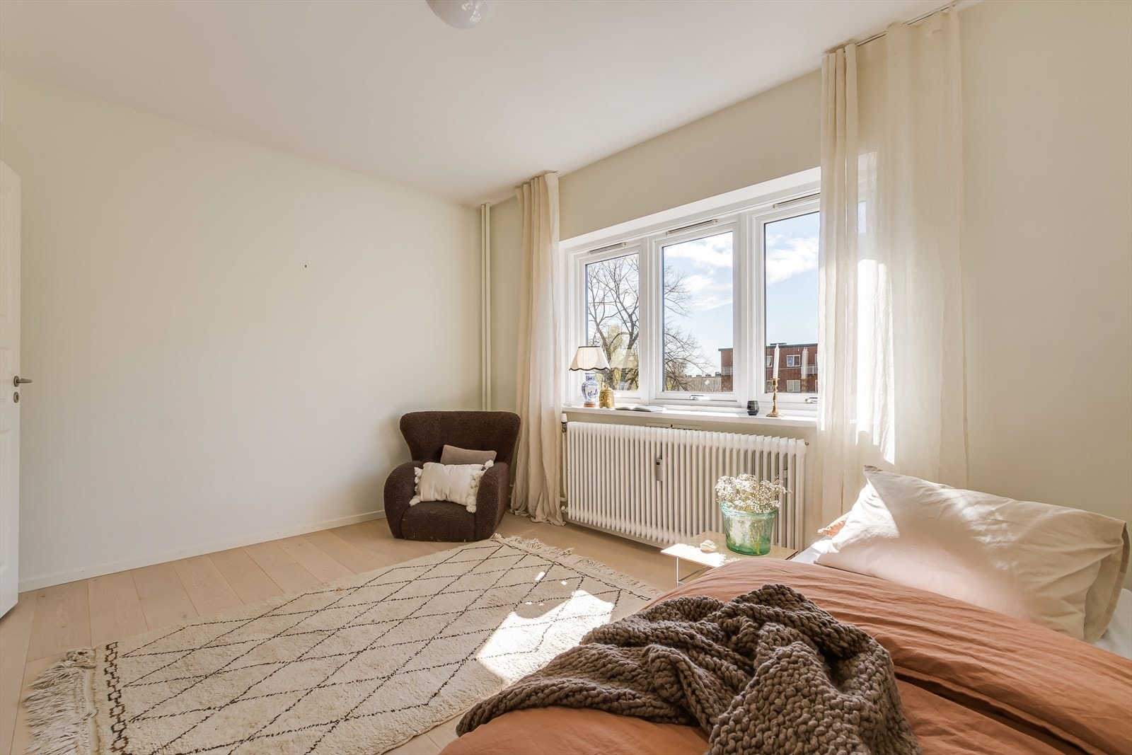 Rommet byr på flere innredningsmuligheter, enten man trenger barnerom, gjesterom eller kontor. Galleribilde
