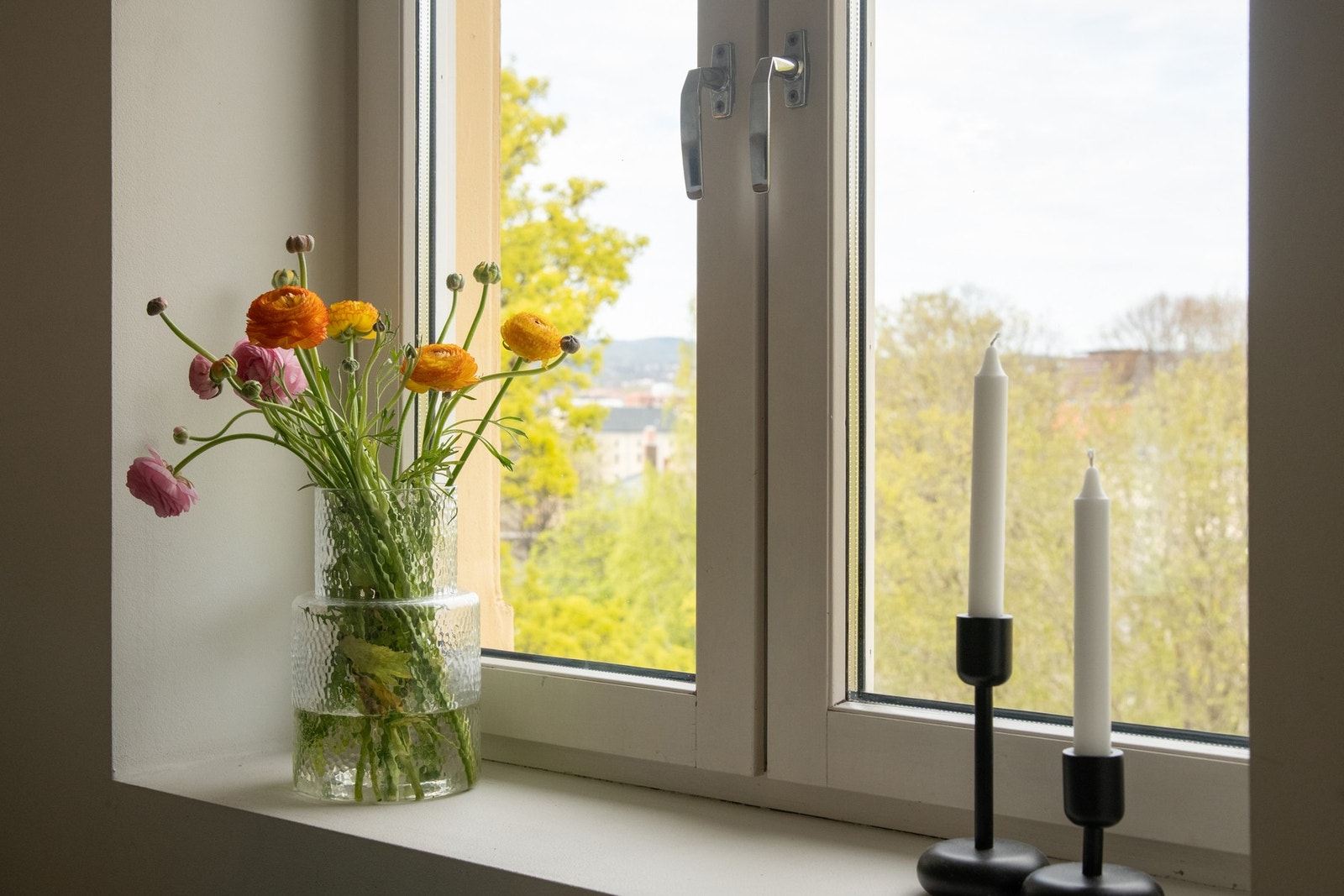 Her bor du i en rolig oase midt i byen - perfekt for deg som ønsker både særpreg og kvalitet. Galleribilde