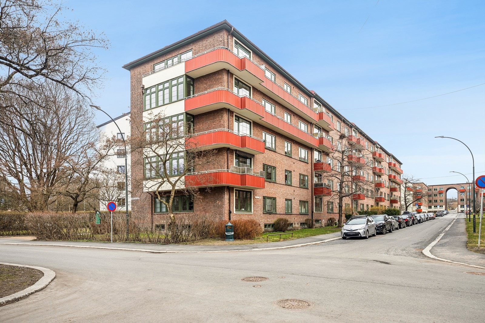 Etablert bygårdsmiljø med rolige omgivelser og god tilgjengelighet. Galleribilde