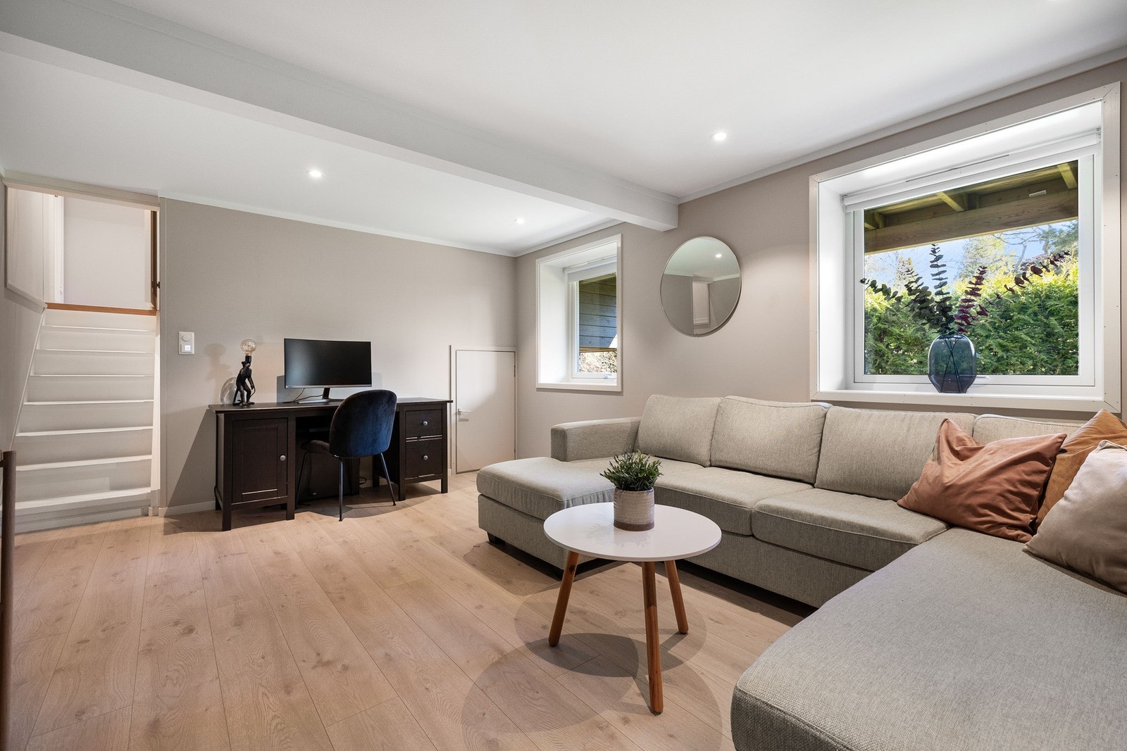 Det er god plass til sofagruppe. Galleribilde