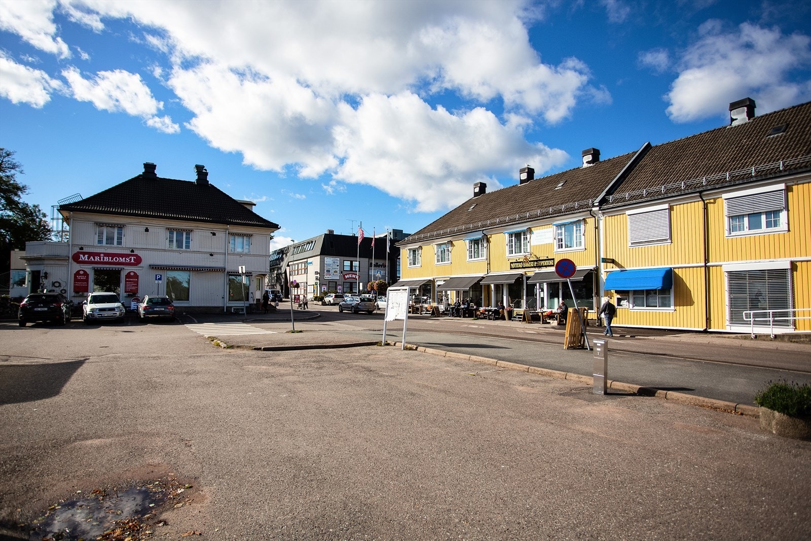 På Teie Torg finner du blant annet dagligvare, bakeri, vinmonopol og apotek. Galleribilde
