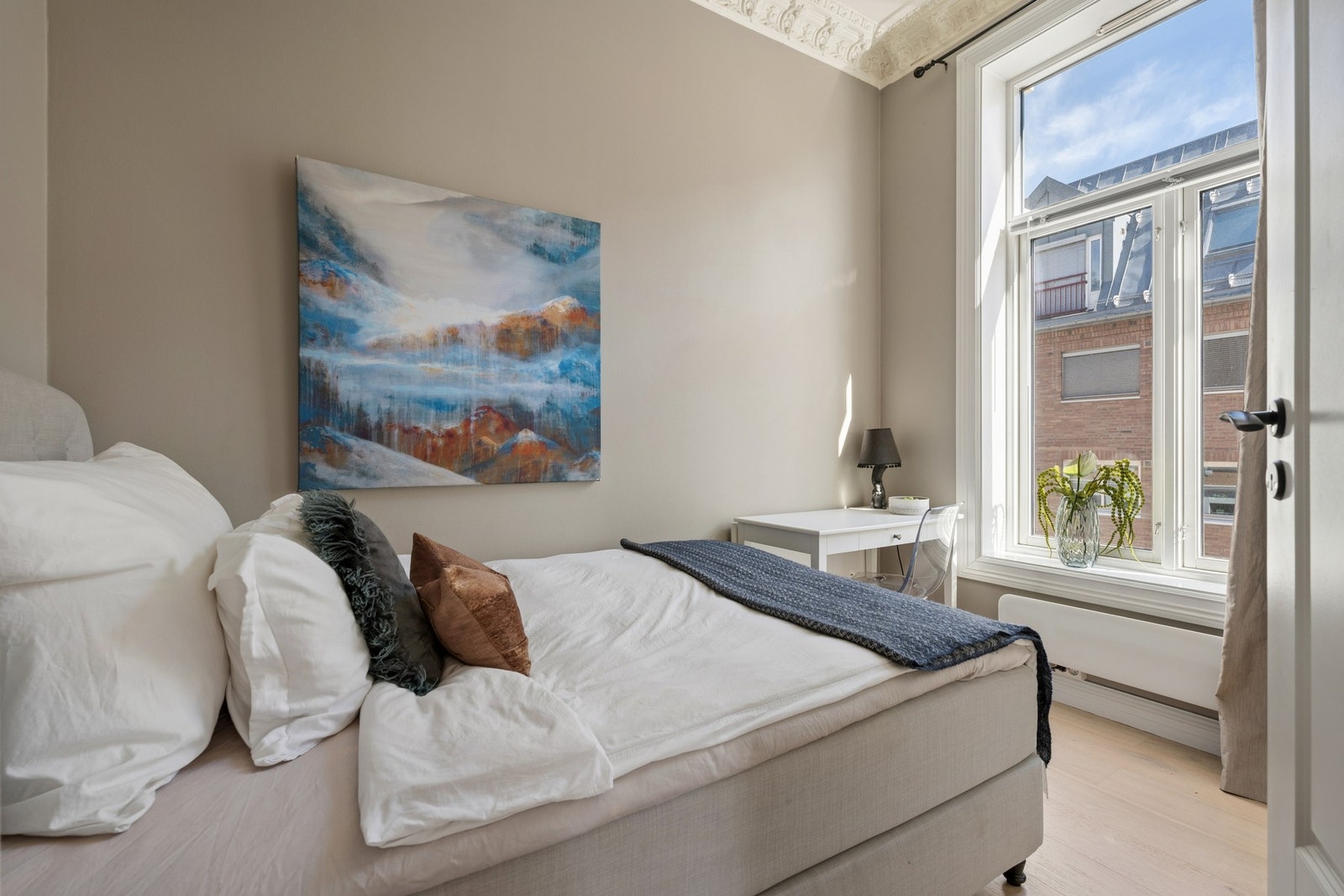 Leiligheten har to soverom - begge av fin størrelse. Galleribilde