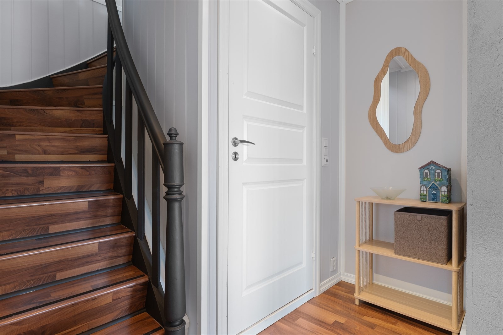 Trapp opp til loftsetasjen Galleribilde