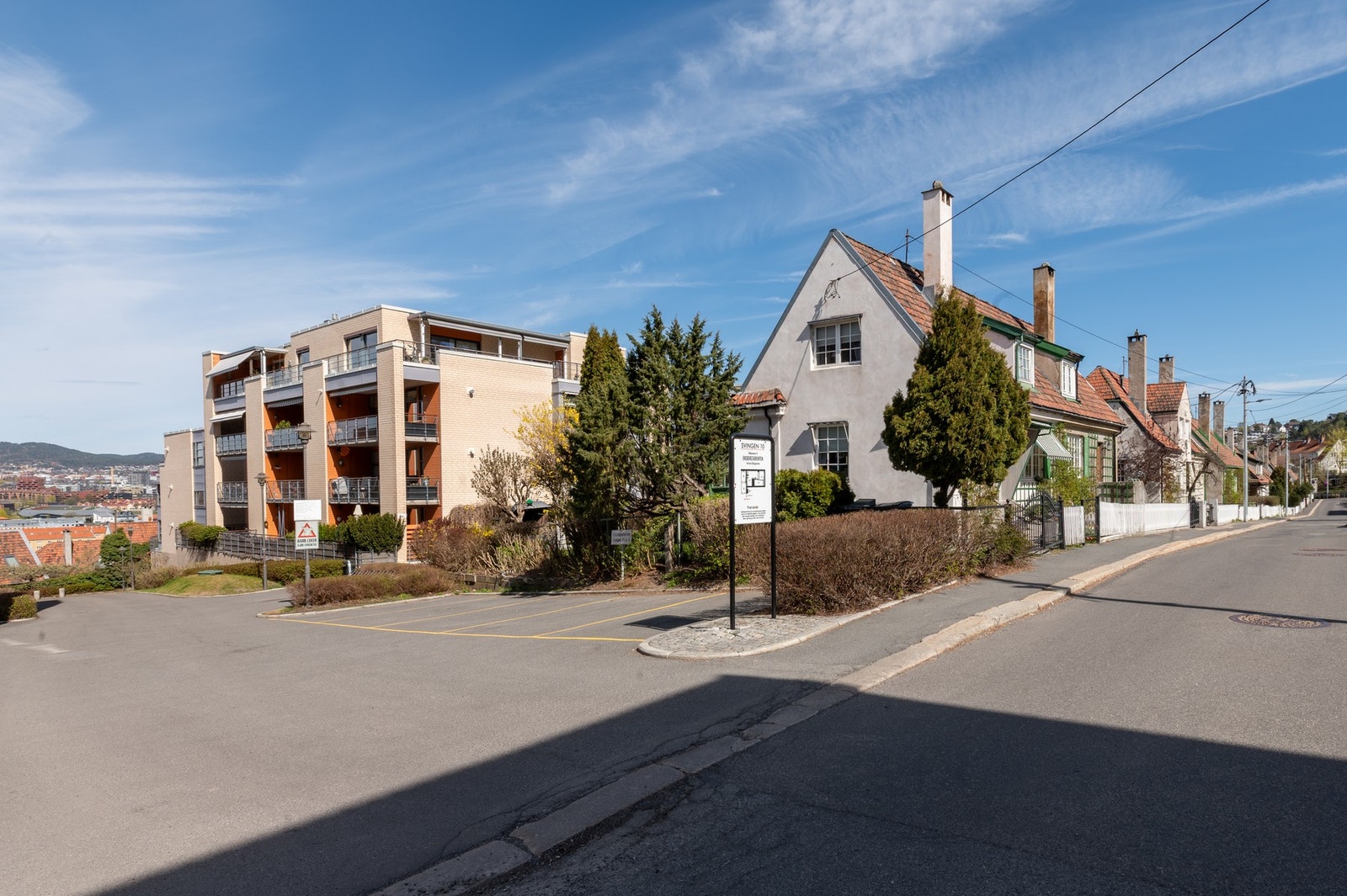Leiligheten ligger i tilknytning til idylliske Arctanderbyen som er kjent for å være Norges første hageby Galleribilde