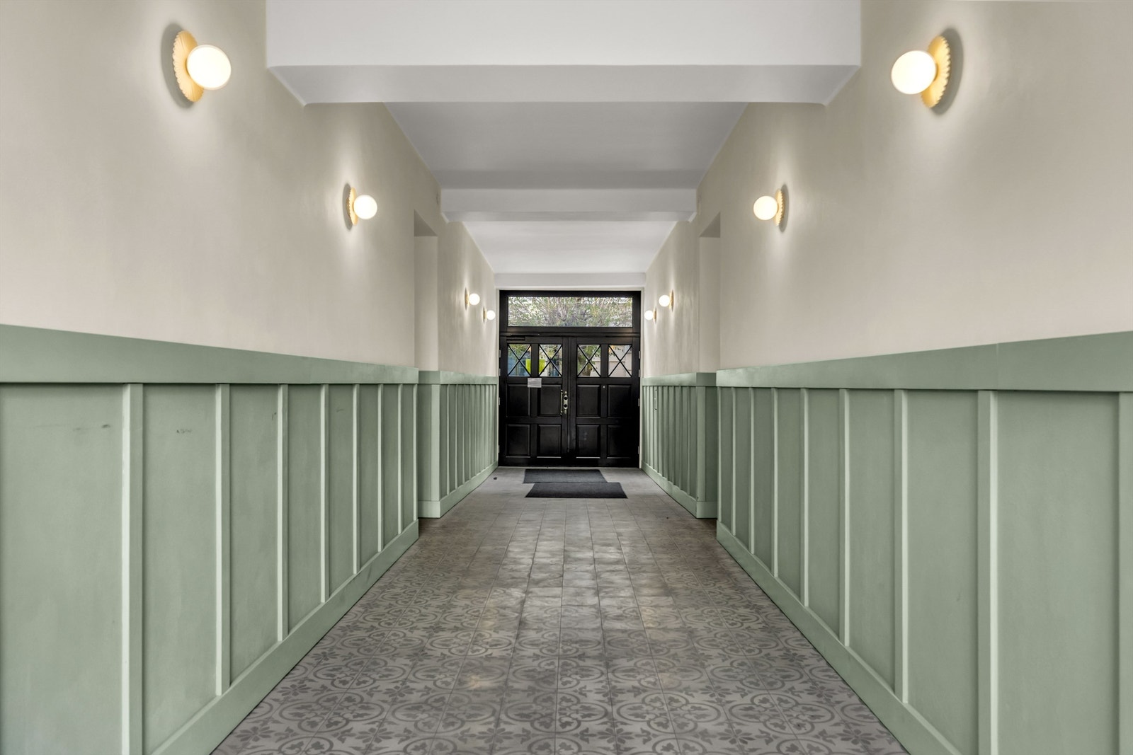 Portrom. Galleribilde