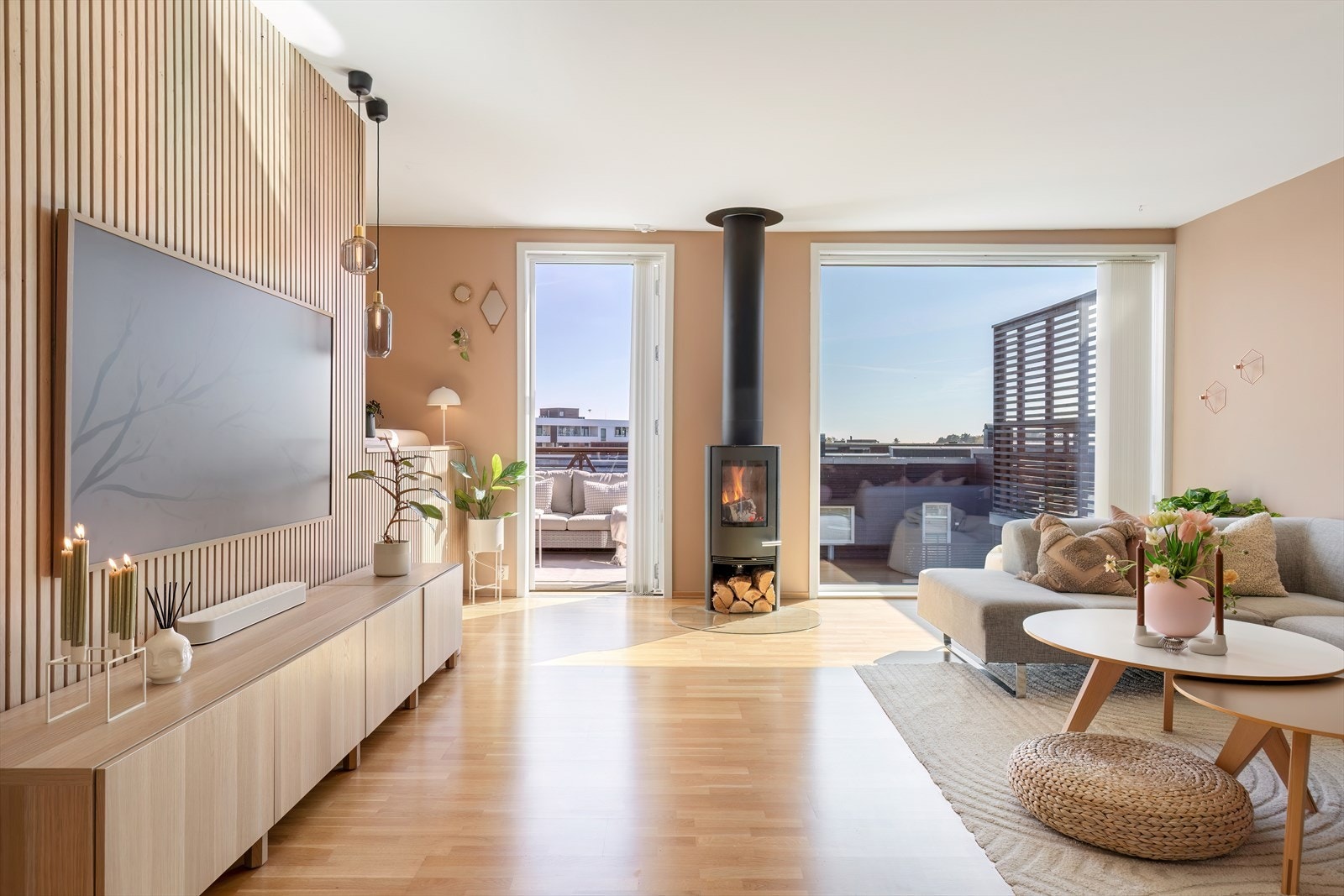 2.etg - Flott loftstue i moderne utførelse Galleribilde