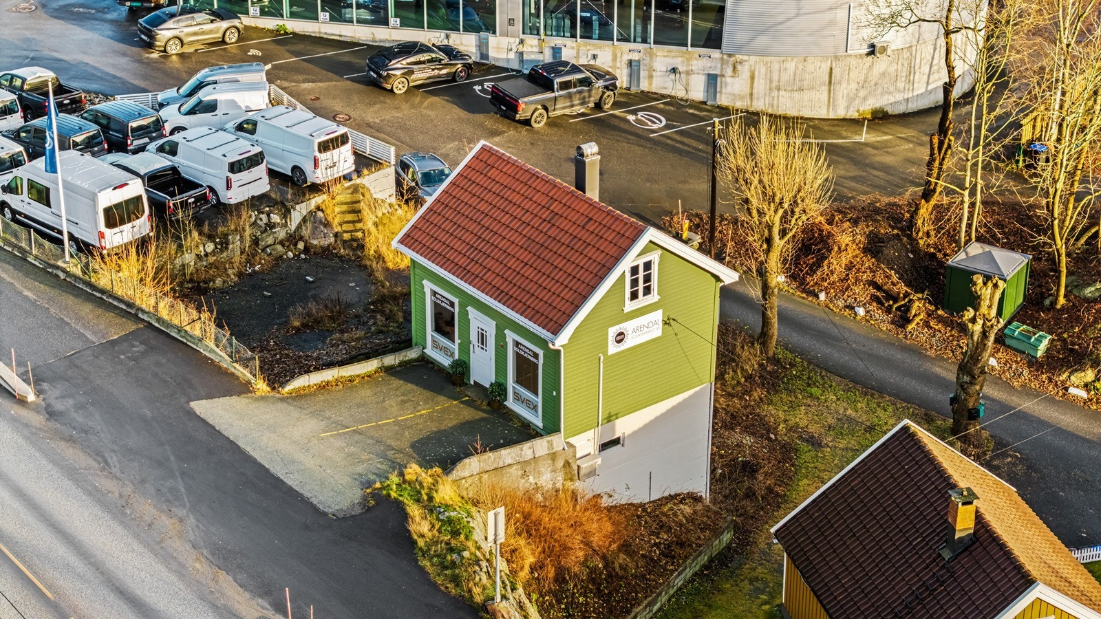Bygget har en svært god eksponering langs trafikkert hovedåre Galleribilde