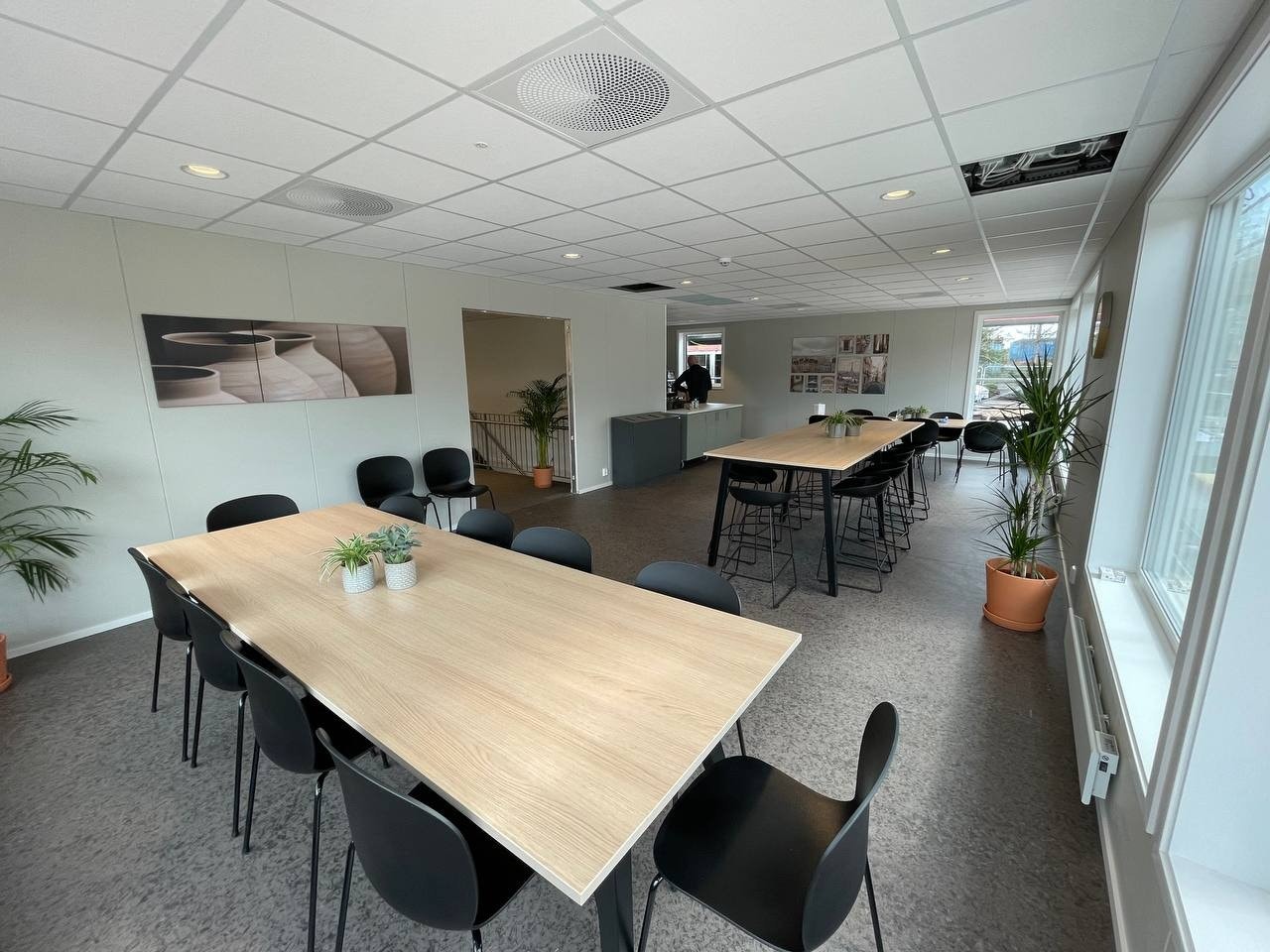 Eiendommens felles spiserom/kantine Galleribilde