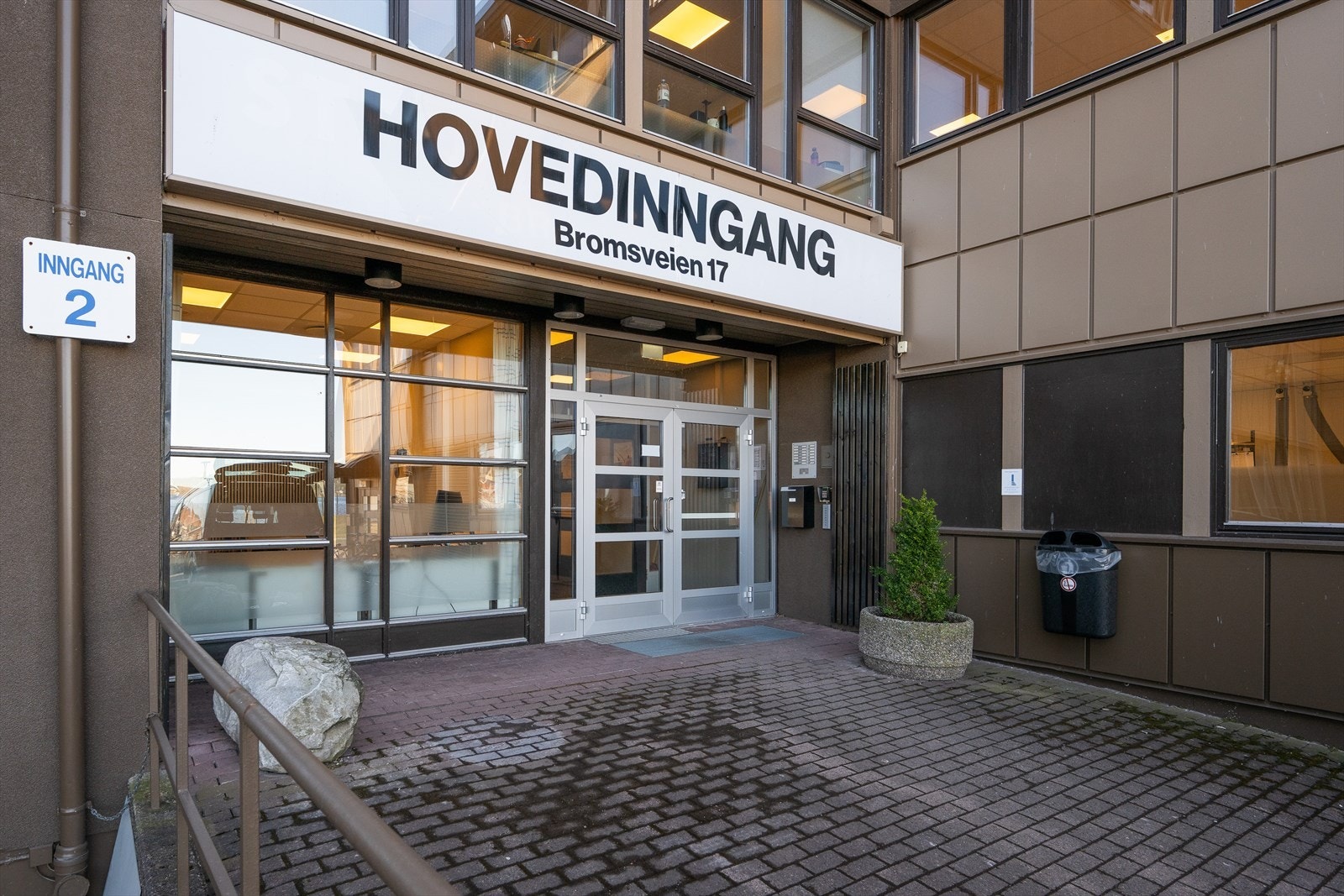 Hovedinngang kontorfløy Galleribilde