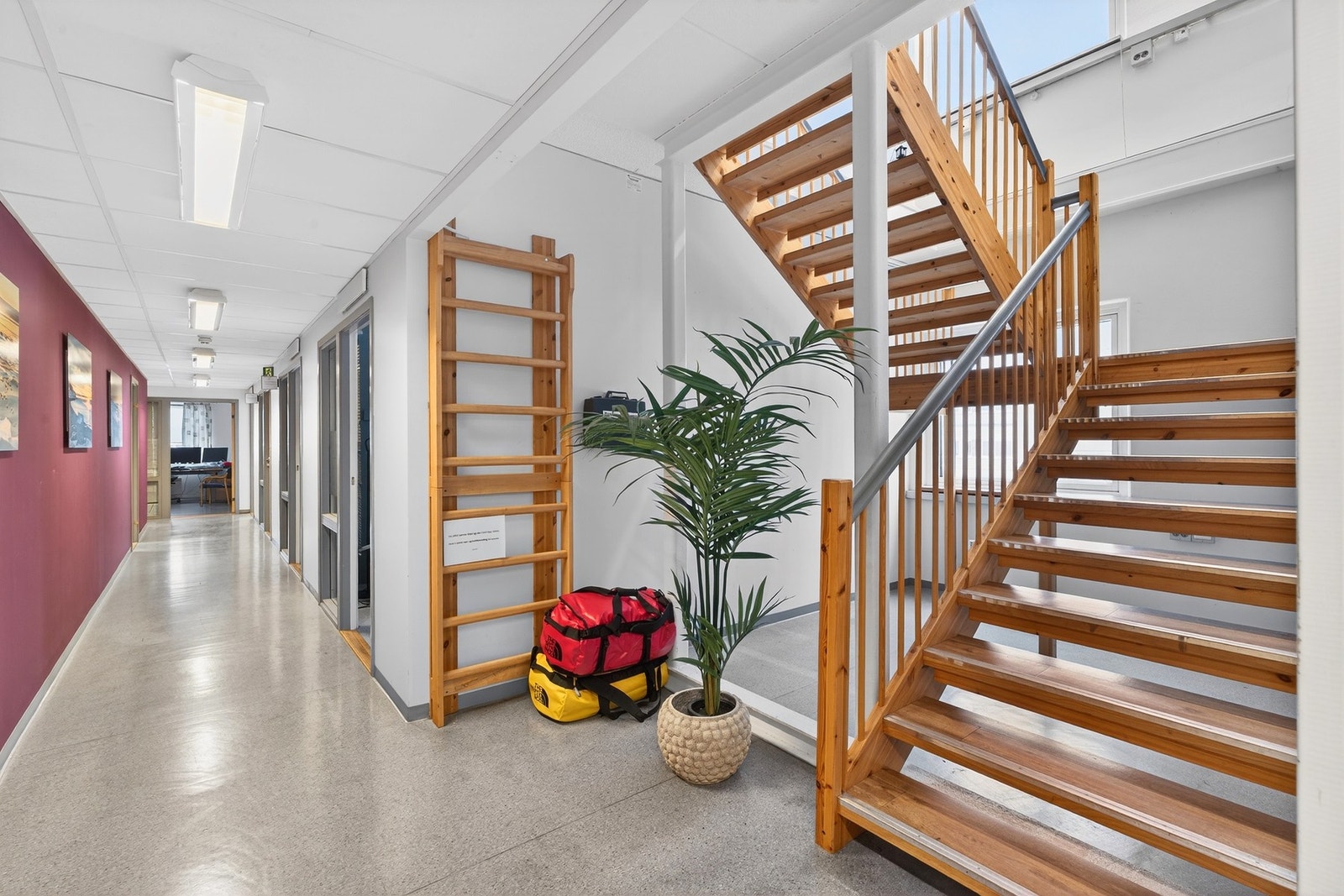Innvendig trapp mellom 2.etasje og 3.etasje. Galleribilde