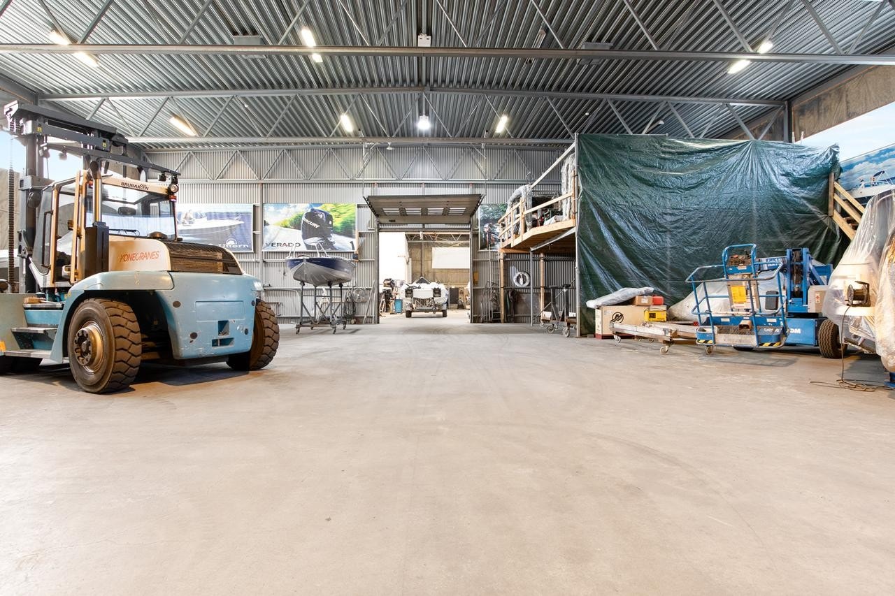 Lagerhall Galleribilde